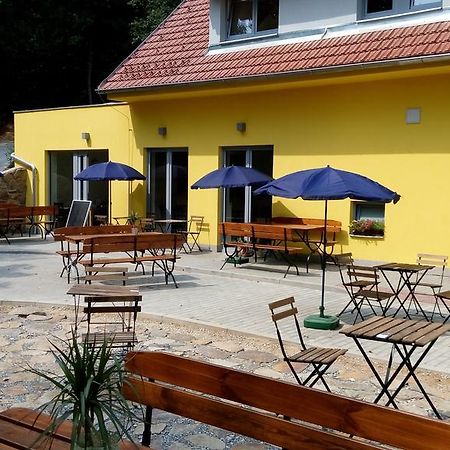 Mezi Stromy Hotel Horakov Exterior photo